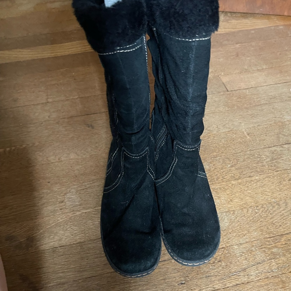 BareTraps Black suede Heeled Boots